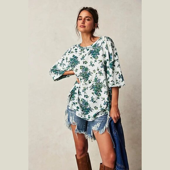 Free People We The Free White You and Me Tee Size Medium 2797 - Picture 1 of 14